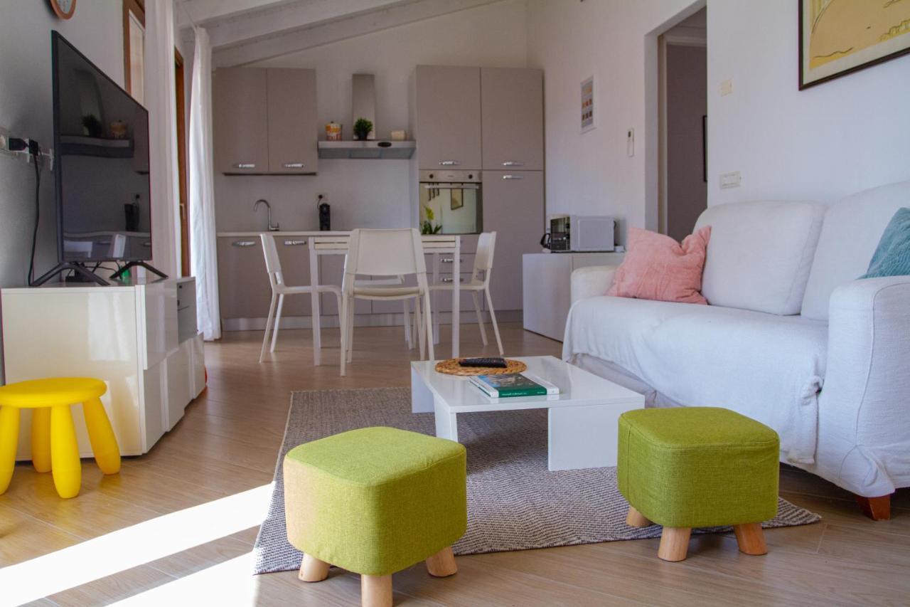 Waterfront Apartment Ольбія Екстер'єр фото